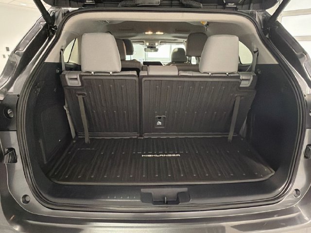 Used 2024 Toyota Highlander Limited AWD/4WD image 21