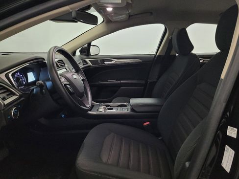 Used 2020 Ford Fusion SE FWD image 17