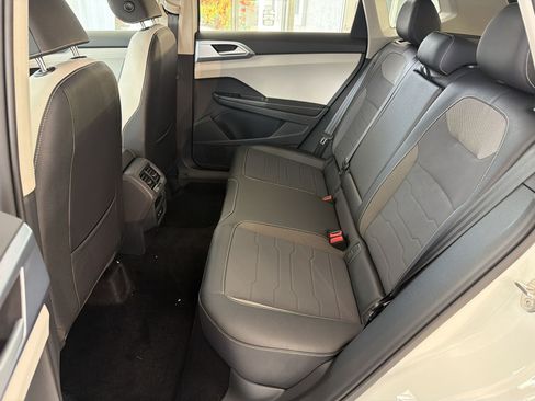 New 2026 Volkswagen Taos SE FWD image 23