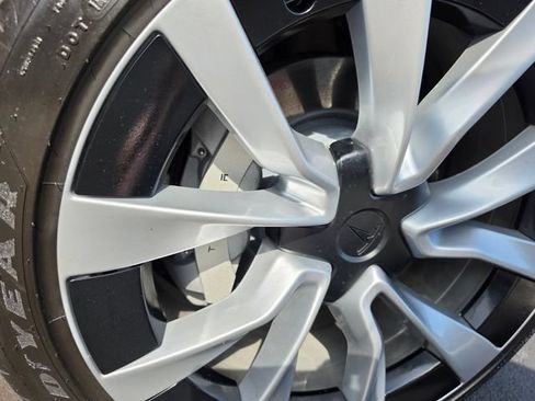 Used 2025 Tesla Model 3 Long Range AWD/4WD image 6