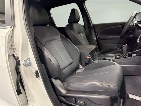 Certified 2025 Subaru Forester Touring w/ Protection Package image 15