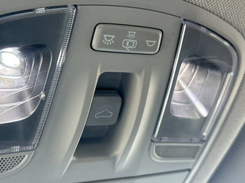 Used 2020 Hyundai Ioniq Limited FWD image 22
