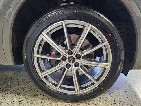 Used 2022 Audi SQ5 Premium Plus w/ Premium Plus Package image 9