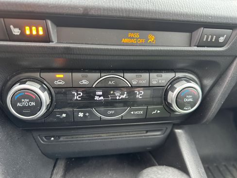 Used 2014 MAZDA MAZDA3 s Grand Touring w/ Technology Package image 22