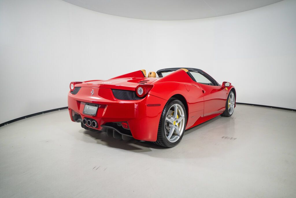 Used 2014 Ferrari 458 Spider RWD image 7