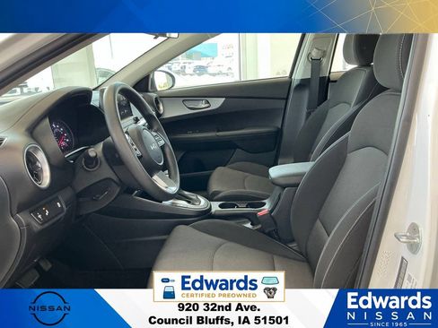 Used 2023 Kia Forte LXS w/ LXS Technology Package FWD image 21
