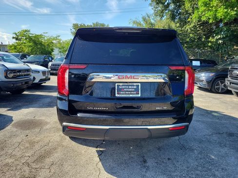 Used 2024 GMC Yukon SLT AWD/4WD image 6