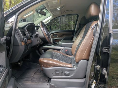 Used 2017 Nissan Titan Platinum Reserve w/ Off-Road Package image 8