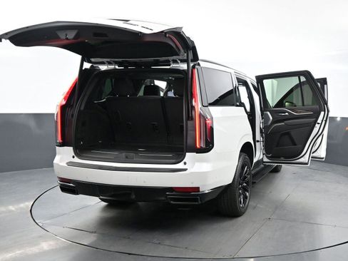 Used 2023 Cadillac Escalade Sport Platinum w/ LPO, ONYX Package AWD/4WD image 51