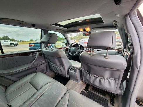 Used 2000 Mercedes-Benz E 320 4MATIC Wagon image 20