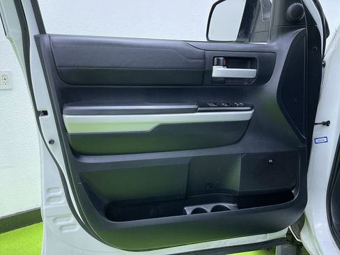 Used 2018 Toyota Tundra Limited w/ Limited Premium Package image 17