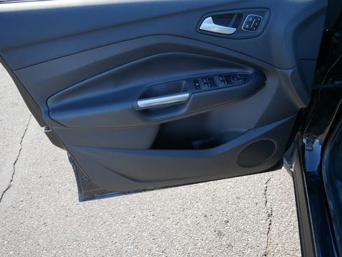 Used 2019 Ford Escape Titanium image 13