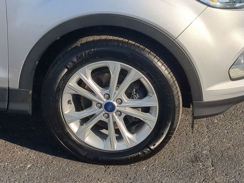 Used 2017 Ford Escape SE image 12