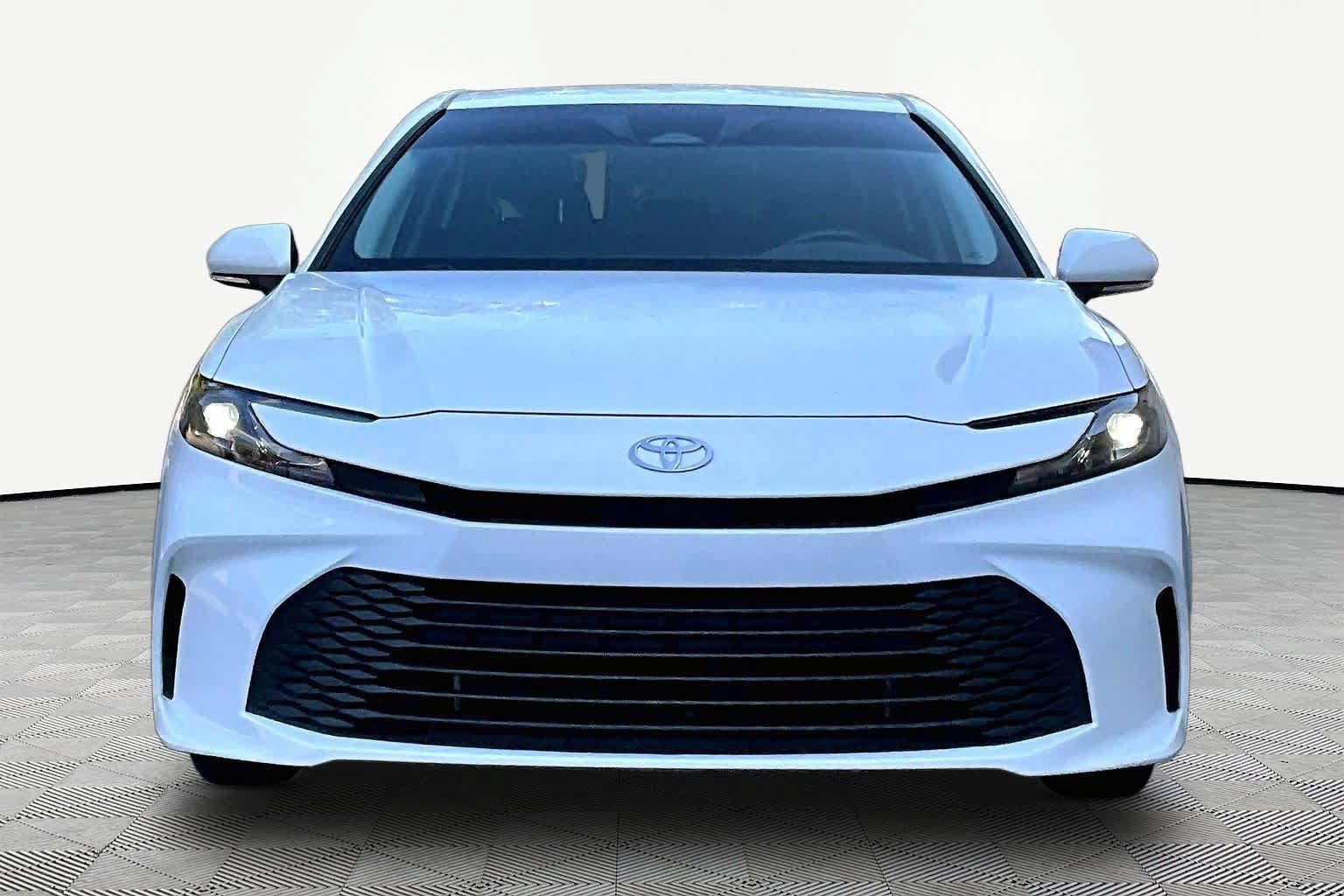 Used 2025 Toyota Camry LE w/ Convenience Package AWD/4WD image 6