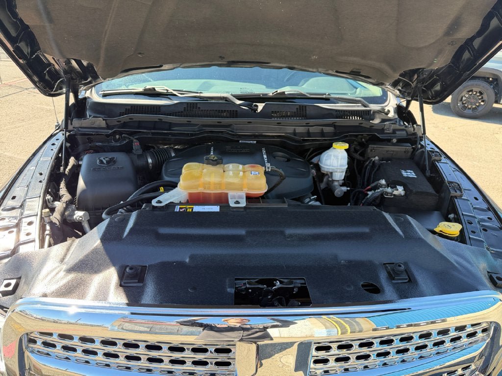 Used 2018 RAM 1500 Laramie AWD/4WD image 29