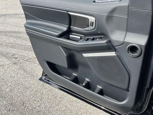 New 2025 Ford Expedition Max Platinum w/ Stealth Performance Package image 16