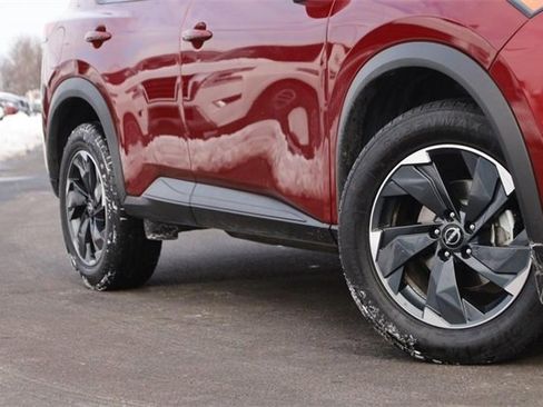 Certified 2024 Nissan Rogue SV image 3