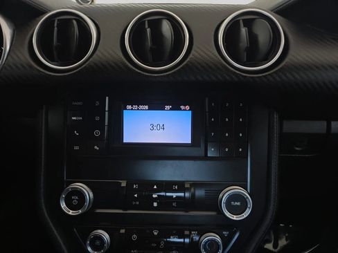 Used 2019 Ford Mustang Coupe RWD image 19