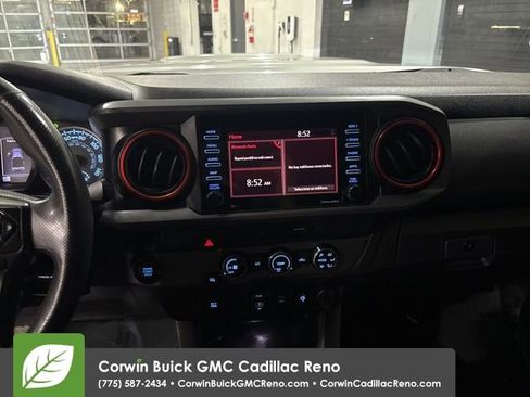 Used 2018 Toyota Tacoma TRD Sport image 19