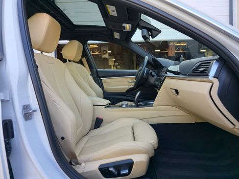 Used 2017 BMW 330e image 25