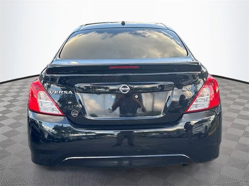 Used 2019 Nissan Versa SV image 7