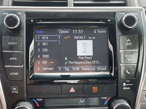 Used 2017 Toyota Camry XLE FWD image 34