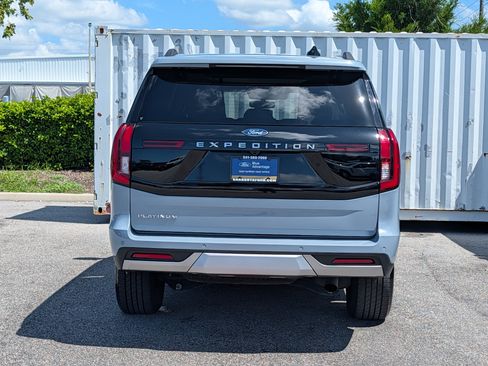 Certified 2025 Ford Expedition Platinum AWD/4WD image 6