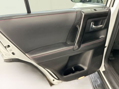 Used 2024 Toyota 4Runner TRD Off-Road Premium image 27