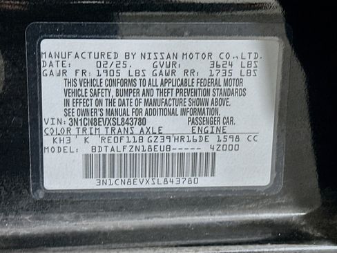 Used 2025 Nissan Versa SV FWD image 12
