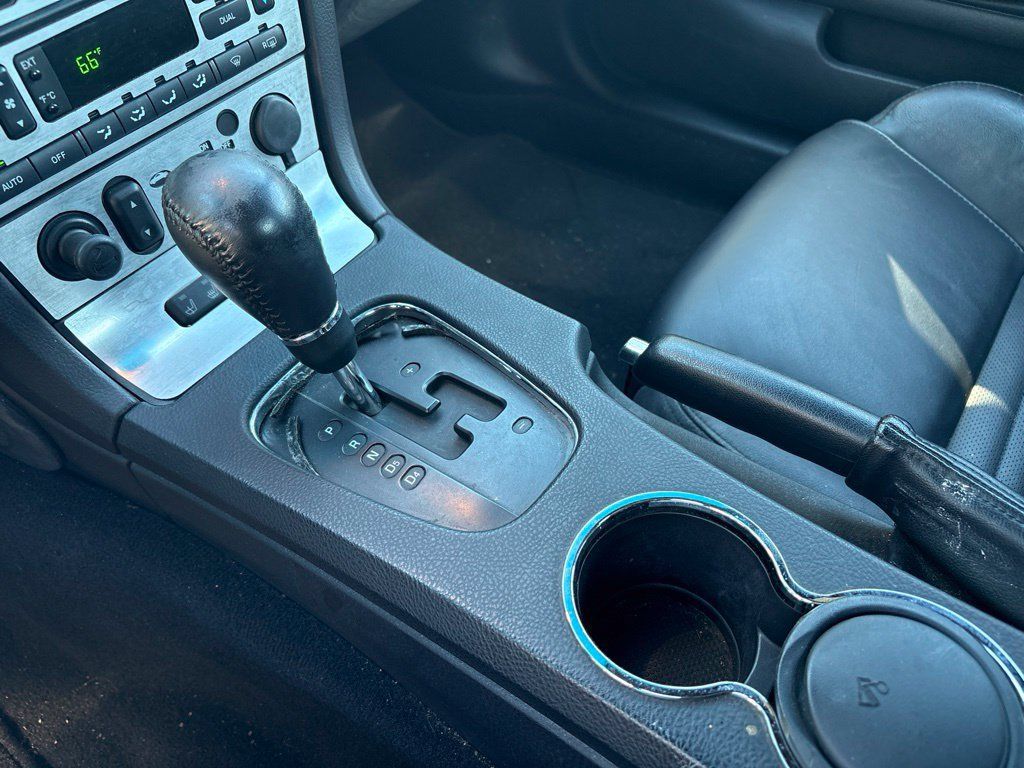 Used 2003 Ford Thunderbird RWD image 10