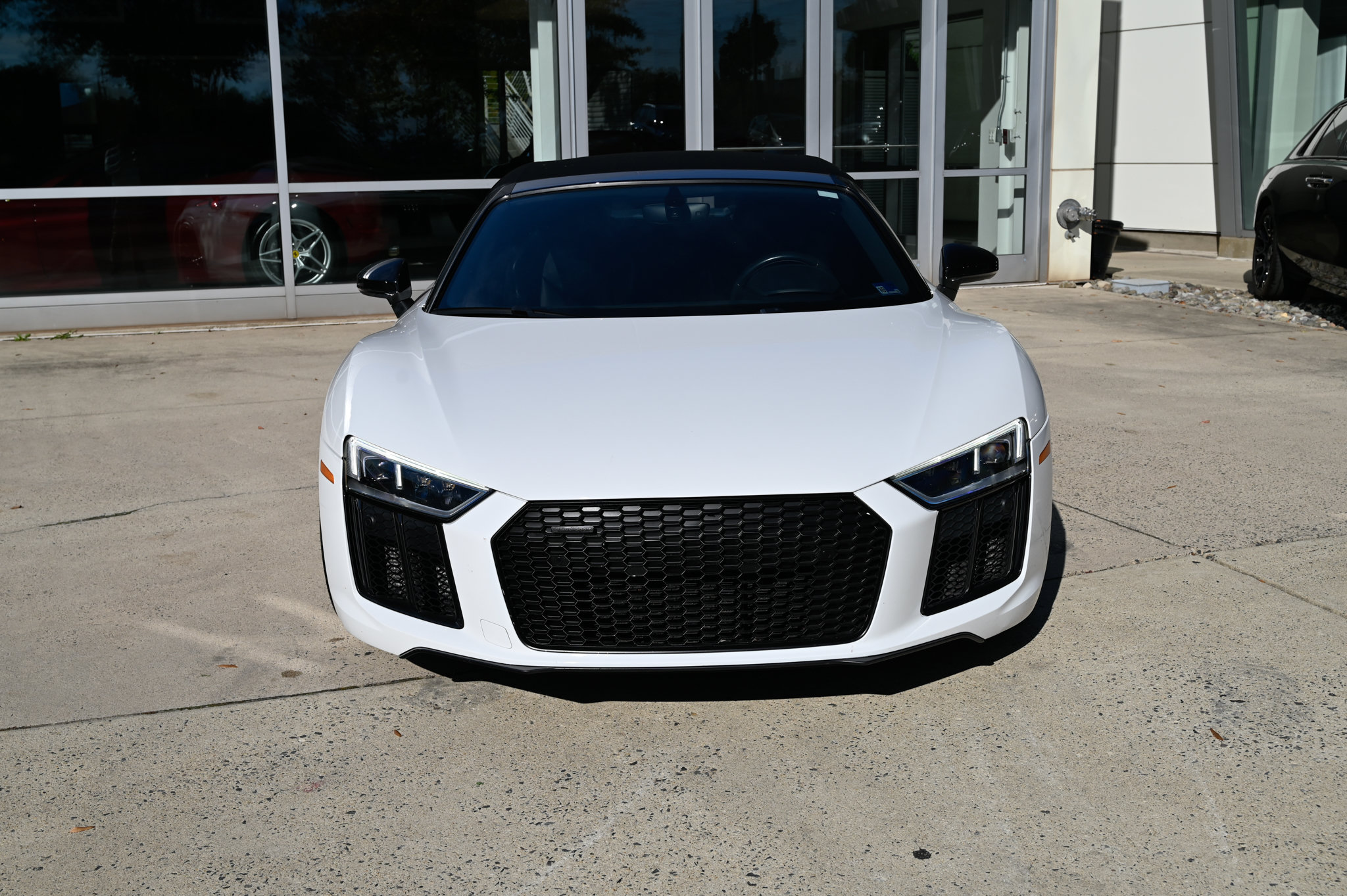 Used 2018 Audi R8 V10 w/ 20" Wheel Package AWD/4WD image 2