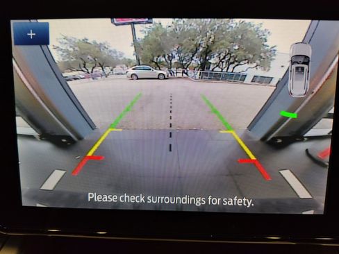 Used 2024 Ford Explorer XLT w/ Equipment Group 202A image 4