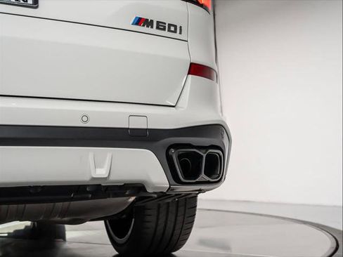 Used 2025 BMW X5 M60i w/ Executive Package image 38