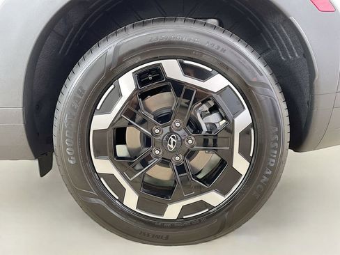 Used 2025 Hyundai Santa Fe SE image 34