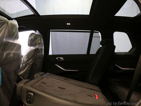 Used 2026 BMW X7 xDrive40i w/ M Sport Package image 14