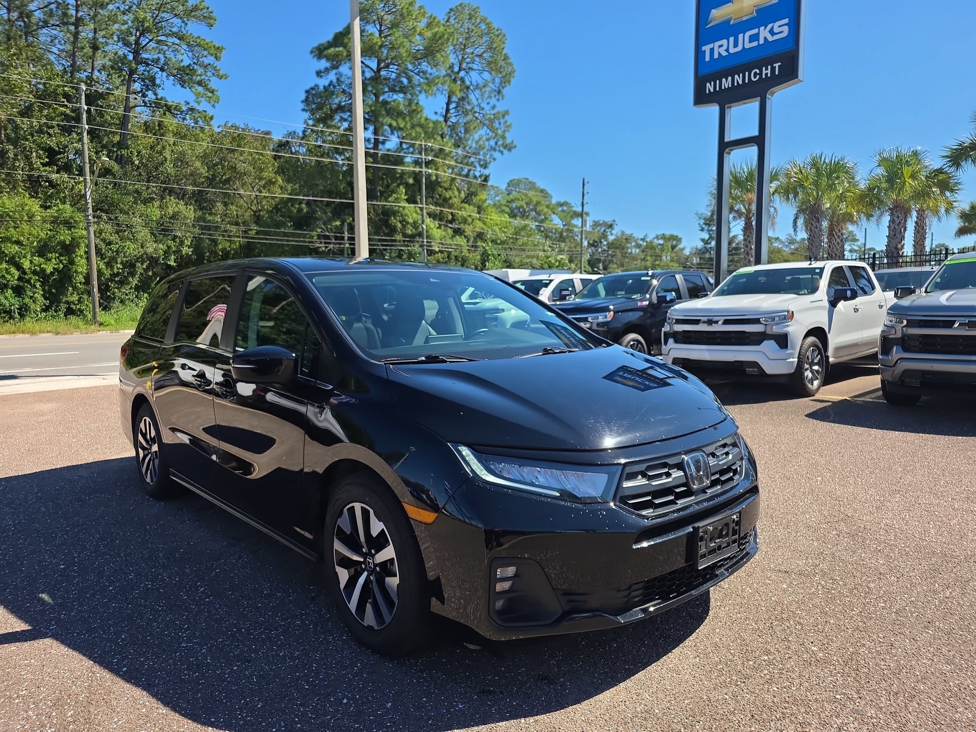 Used 2025 Honda Odyssey EX-L image 2