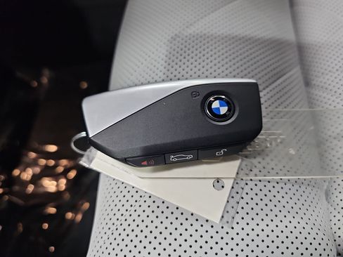 New 2026 BMW X5 xDrive40i w/ Climate Comfort Package image 38