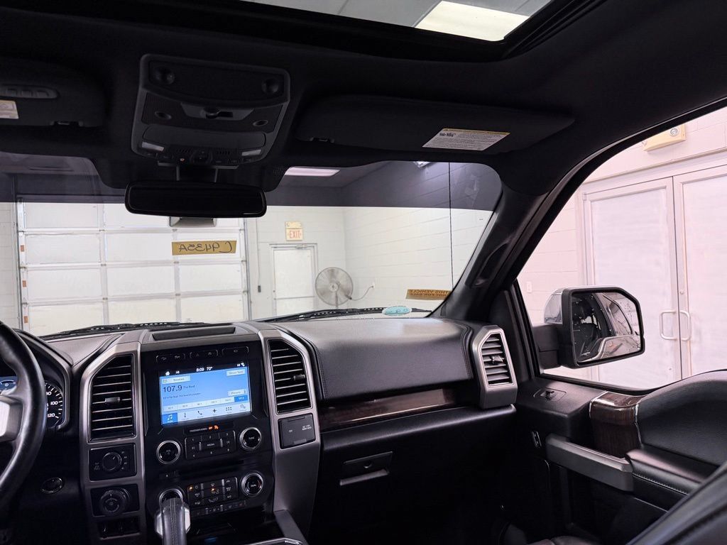 Used 2017 Ford F150 Platinum w/ Equipment Group 701A Luxury AWD/4WD image 31