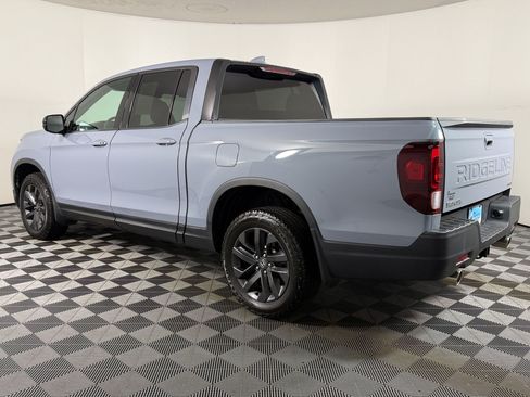Used 2024 Honda Ridgeline Sport image 2