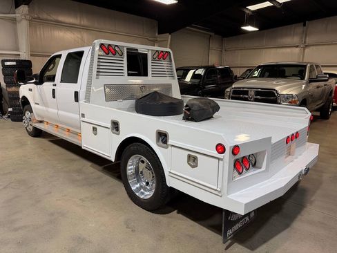 Used 2004 Ford F450 2WD Crew Cab Super Duty image 3