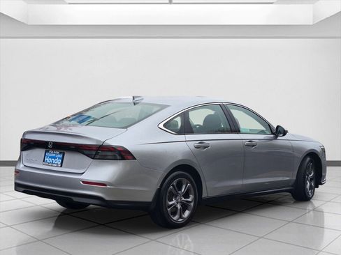 Certified 2023 Honda Accord EX image 5