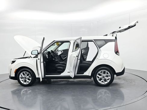 Certified 2025 Kia Soul LX w/ LX Technology Package FWD image 55