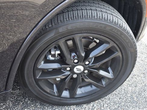 Used 2025 Dodge Durango GT AWD/4WD image 14