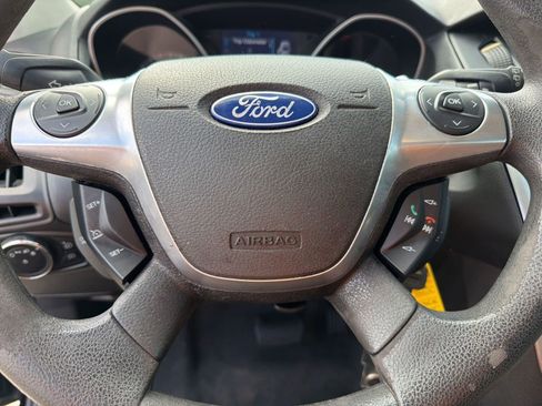 Used 2012 Ford Focus SE FWD image 17