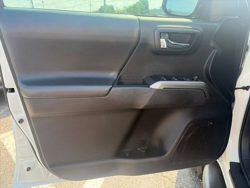 Used 2021 Toyota Tacoma Limited w/ Nightshade Package AWD/4WD image 13