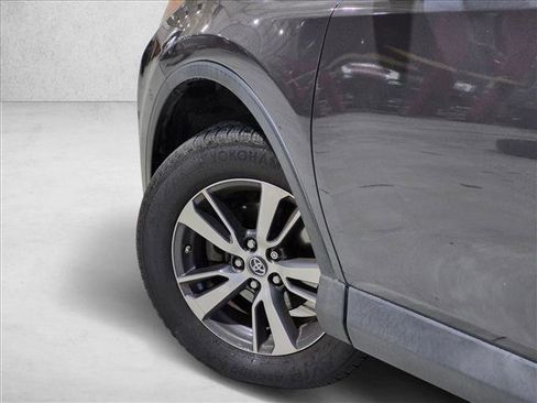 Used 2018 Toyota RAV4 XLE w/ Plus Extra Value Package image 7