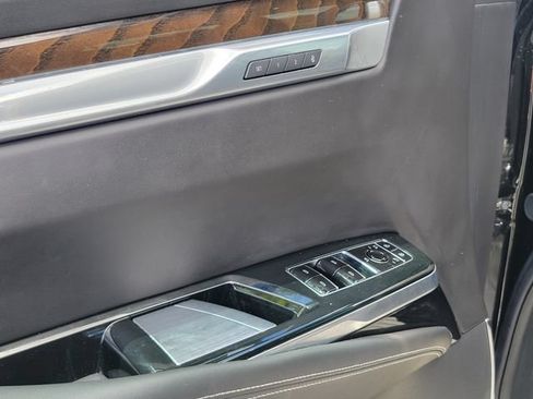Certified 2025 Cadillac Escalade ESV Sport Platinum w/ LPO, Floor Liner Package AWD/4WD image 16