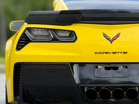 Used 2018 Chevrolet Corvette Z06 RWD image 16