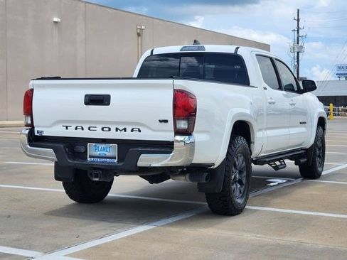 Used 2022 Toyota Tacoma SR5 RWD image 5
