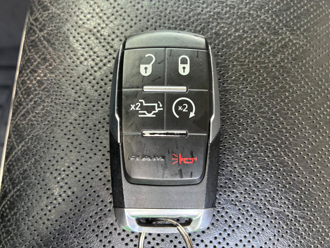 Used 2022 RAM 2500 Laramie AWD/4WD image 32